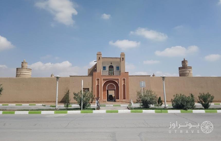 ارگ شیخ بهایی از جاهای دیدنی اطراف اصفهان
